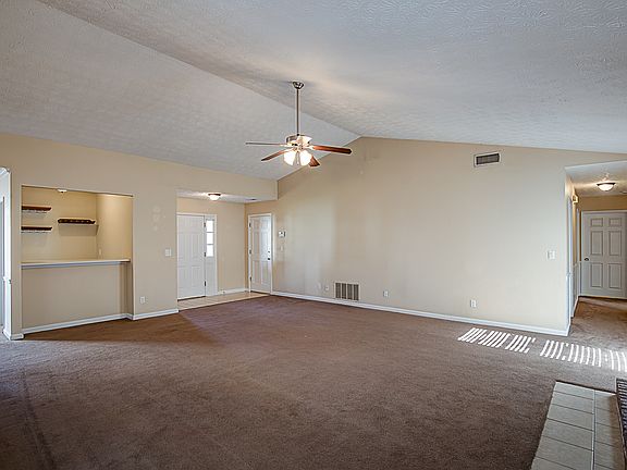 5th image of 340 Kempton Ct