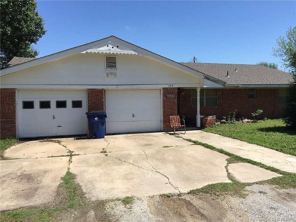 1st image of 729 N Oak