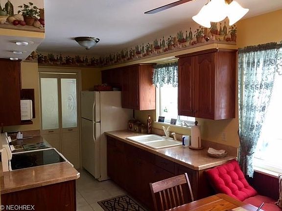 2nd image of 6721 Crestwood Ln