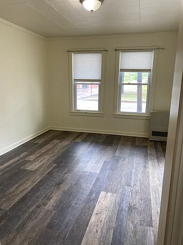 50 W Bow St Photo 1