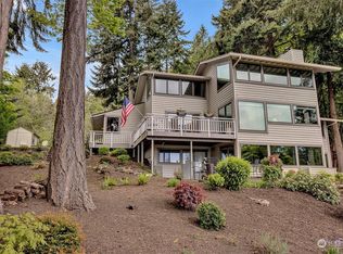 9794 NE Murden Cove Dr, Bainbridge Island, WA 98110