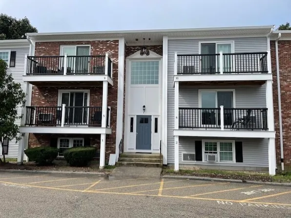 7 Chapel Hill Dr APT 12, Plymouth, MA 02360