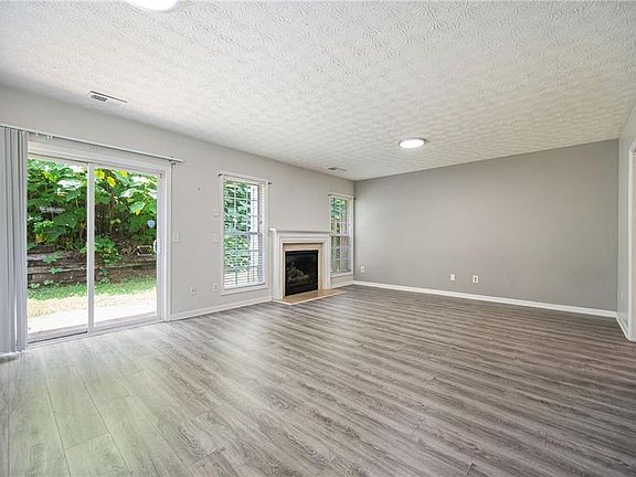 3rd image of 6131 Brookechase Ln