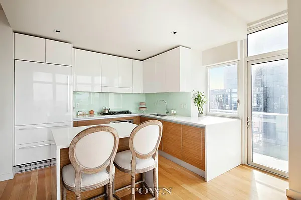 Rented by Town Residential | media 10