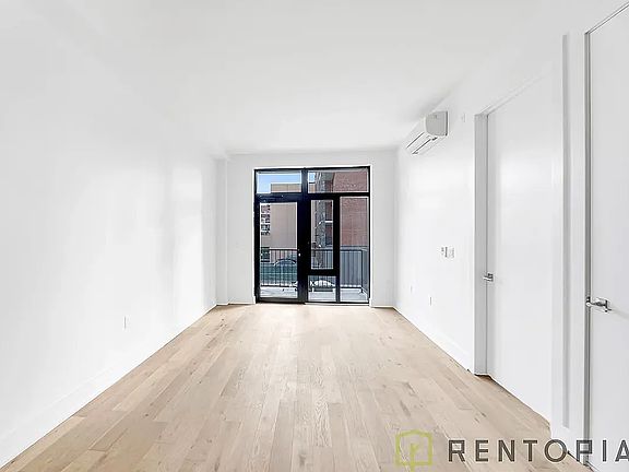 5th image of 2-24 26th Ave #320