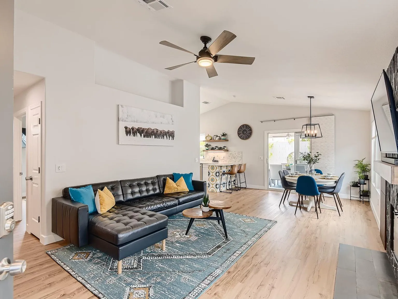 5419 Lonesome Biker Ln — Photo 4