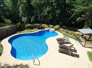 308 Wescott Ridge Dr, Holly Springs, NC 27540