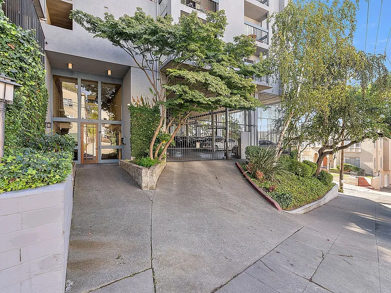 475 Weldon Ave. — Photo 1