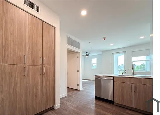 821 Stevens Ave — Photo 11