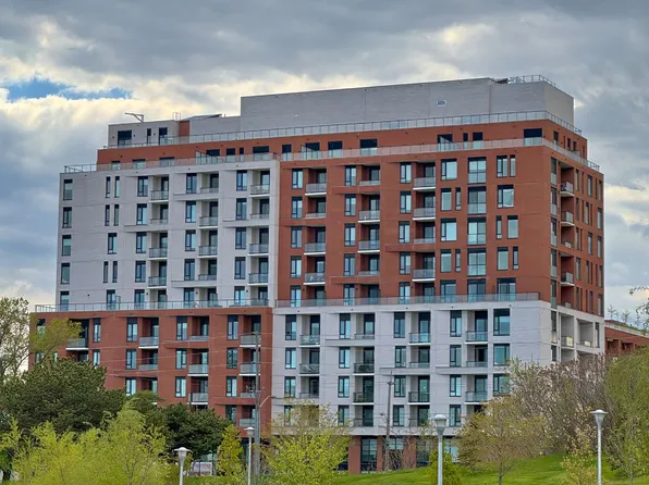 3100 Keele St #604, Toronto, ON M3M 0E1