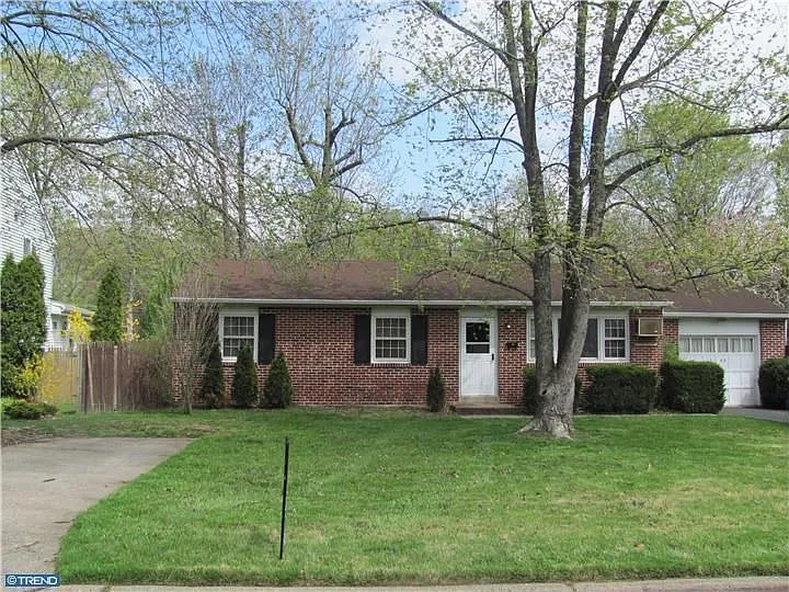 1349 School Ln photo 1