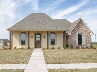 301 Ansley Cir, Benton, LA 71006
