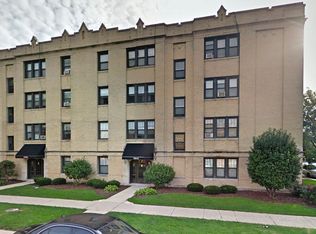 1939 Grove Ave APT 201, Berwyn, IL 60402