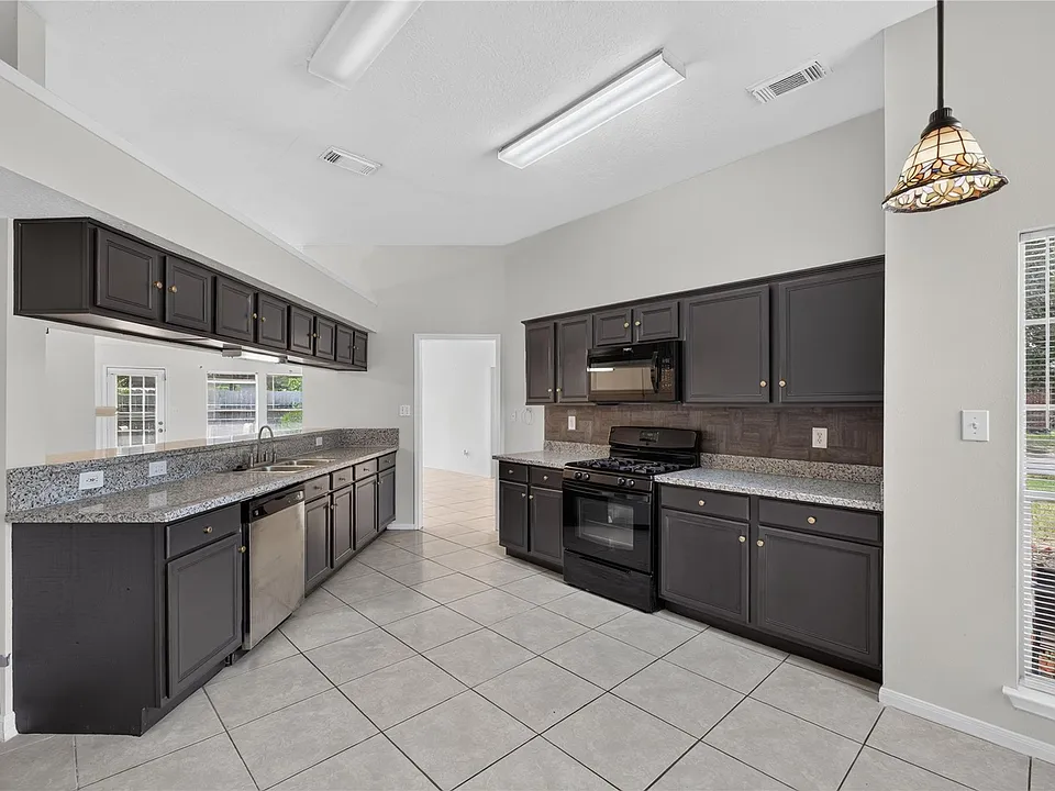 19635 Vernier Woods Ln