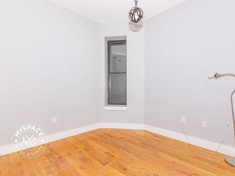 456 Madison St #1R — Photo 4