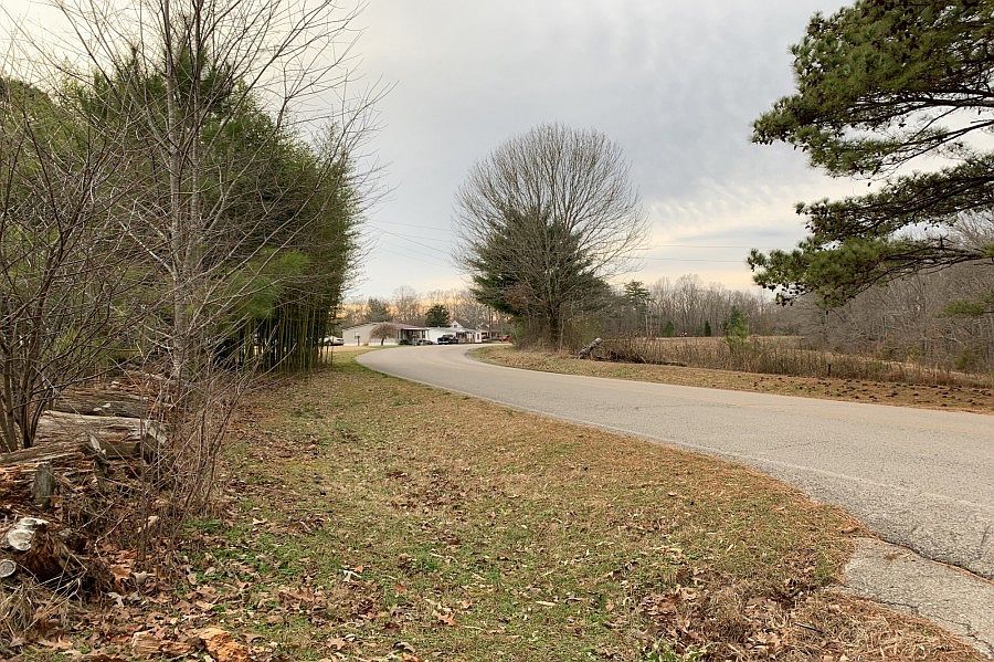 2nd image of 8 Courtney Ln