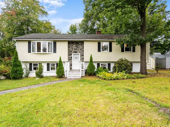 19 Veronica Avenue, Salem, NH 03079