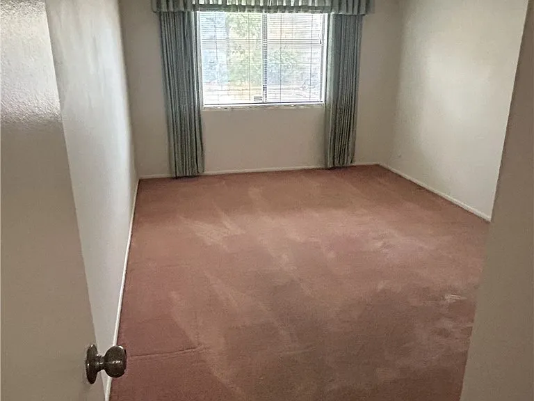 926 W Alfred Pl — Photo 9