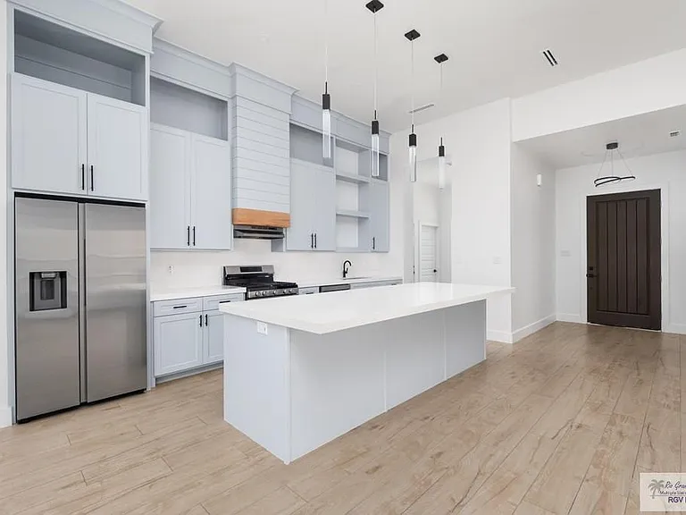 6297 Polanco Dr — Photo 4