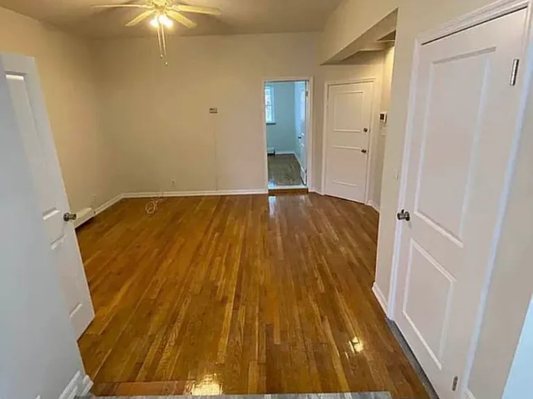 579 18th St #1 — Photo 3