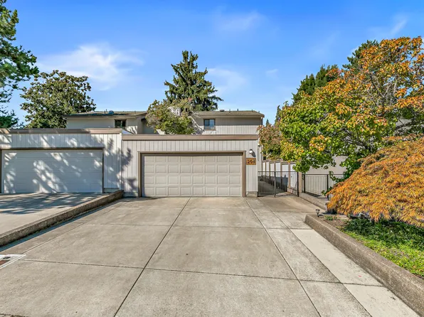 204 Mount Echo Dr, Medford, OR 97504