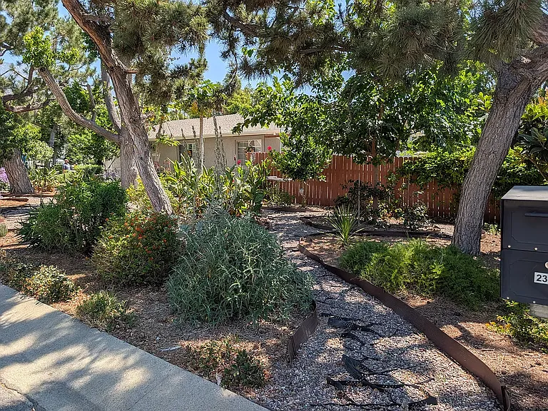 2336 W Orange Dr N — Photo 72