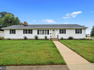 7 Dixon St, Harrington, DE 19952