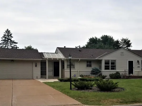 5525 Chantrey Rd, Edina, MN 55436