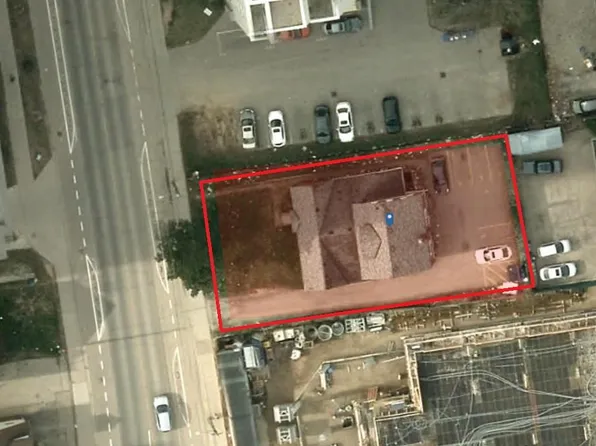 310 King St N, Waterloo, ON N2J 2Z2