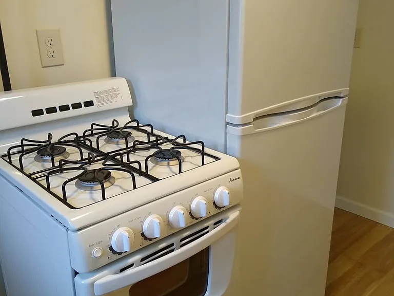 236 Kingsboro Ave #3 — Photo 5