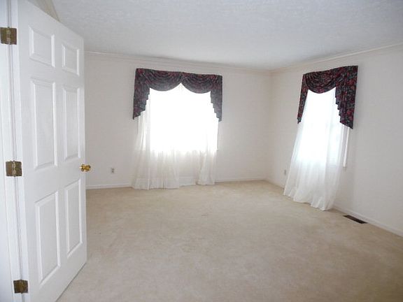 3rd image of 1119 Westover Dr