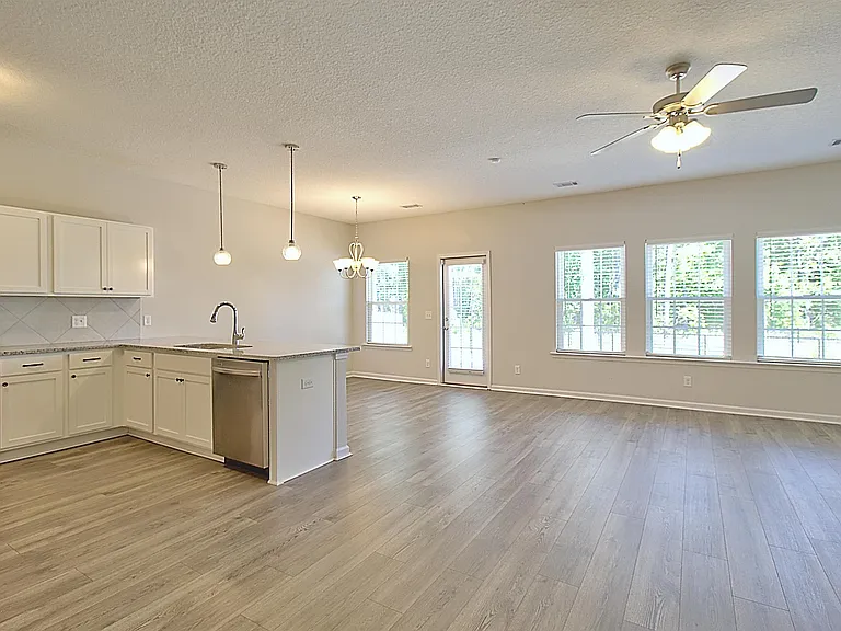 183 Winn Ave — Photo 14