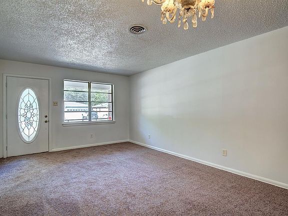 4th image of 2232 Toulon Ln