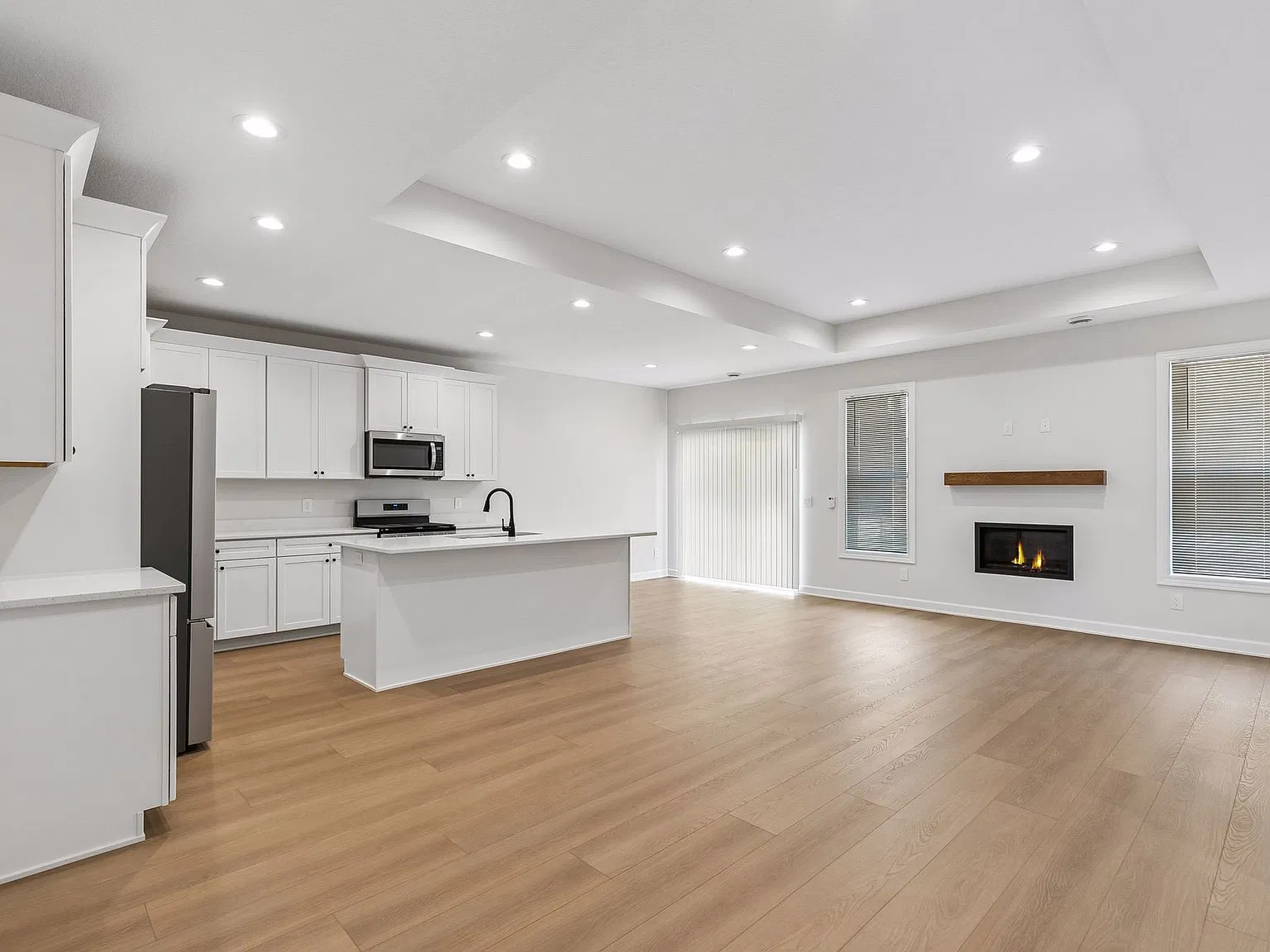 2 bed, 1289 sqft, $2,150 — Photo 1