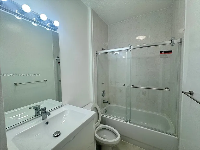 5004 S Harbor Isles Dr — Photo 6