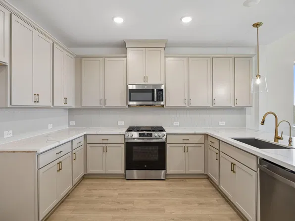 320 Redbud Ridge Dr, Brookshire, TX 77423