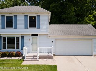 110 Village Dr, Lansing, MI 48911