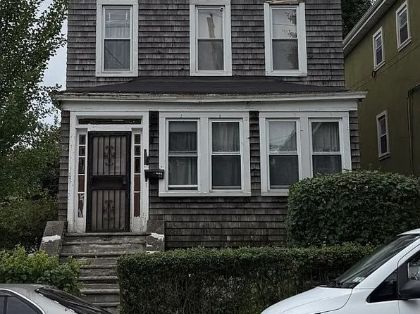 928 E 219th St, Bronx, NY 10469
