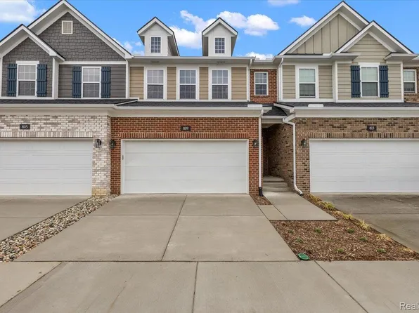 809 Courtland Ln, Troy, MI 48085