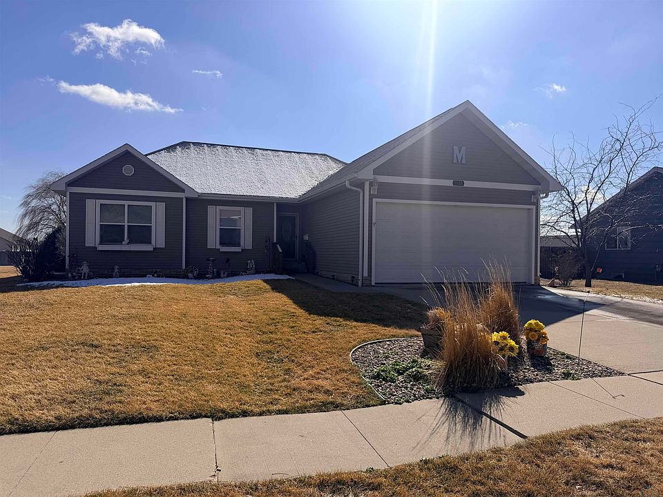 1st image of 1555 Brandon Dr