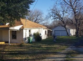 808 E 9th St, Kemp, TX 75143
