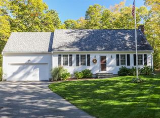 7 Golf Links Cir, Sandwich, MA 02563