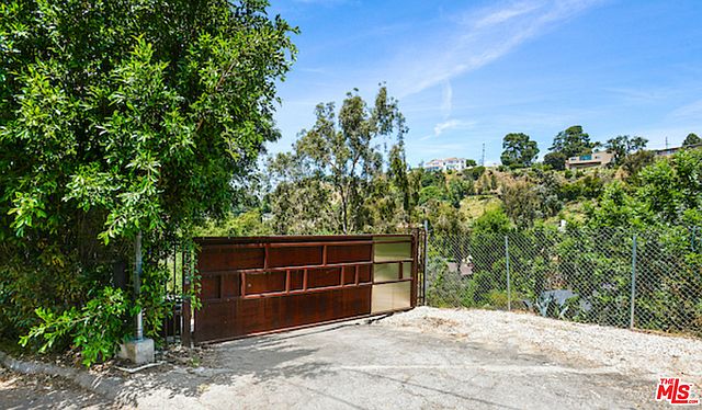 1st image of 2655 La Cuesta Dr