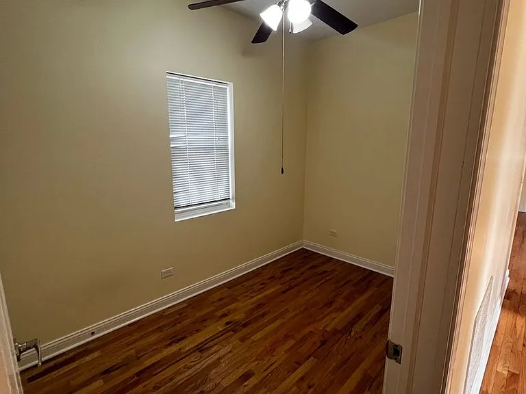4528 S Hermitage Ave #4 — Photo 5