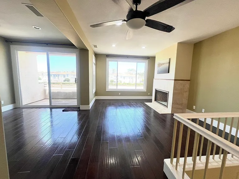 274 Neptune Way — Photo 4