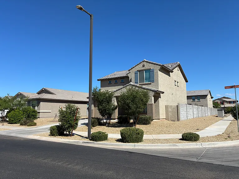 17540 W Country Club Ter — Photo 2