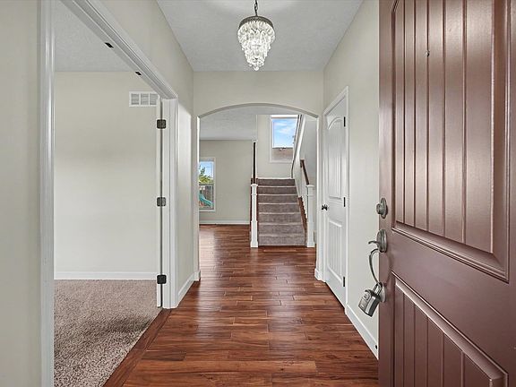 4th image of 304 Preston St