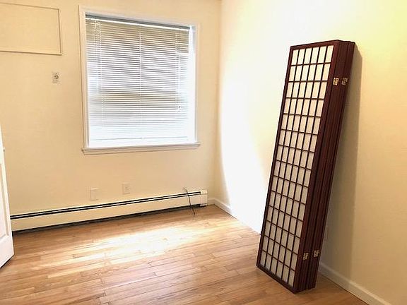 5th image of 1418 117th St Fl 1