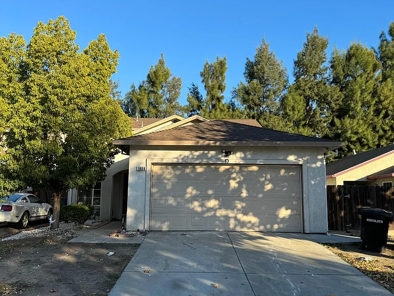 1808 El Monte Ave — Photo 3
