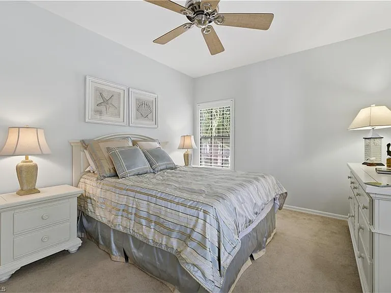 27038 Oakwood Lake Dr — Photo 14
